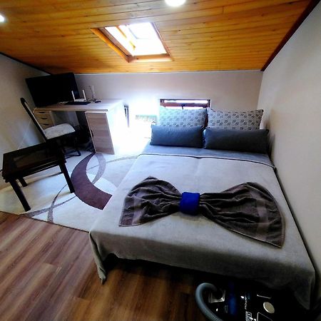 Low Budget Apartment With Breakfast Varna Luaran gambar