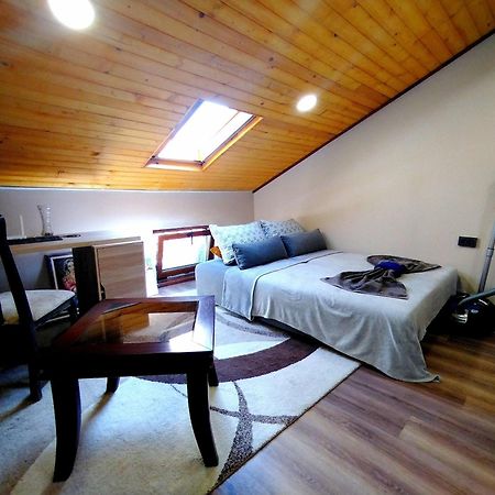 Low Budget Apartment With Breakfast Varna Luaran gambar